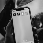 Os jovens inalaram substâncias químicas promovidas como parte de desafios virais veiculados pelo TikTok. (Foto: Pexels)