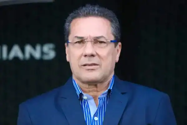 Vanderlei Luxemburgo é internado na UTI em Palmas por infecção pulmonar
