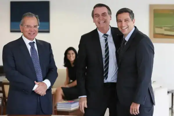 Lula responsabiliza Bolsonaro e BC pelo caso Banco Master e promete apurações