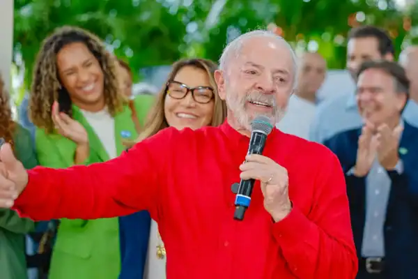 51% dos brasileiros desaprovam governo Lula, revela pesquisa Nexus