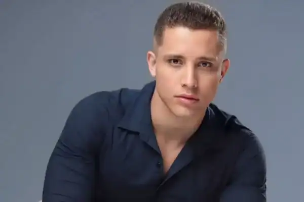 Família se despede de influenciador morto após briga com ex; veja vídeo