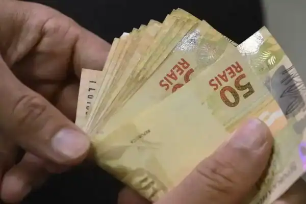 INSS antecipa o 13º e inicia pagamento da primeira parcela em abril; confira o calendário