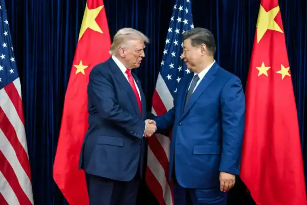 China e Rússia elevam tensões globais ao comentar conflito armado iniciado por EUA e Israel