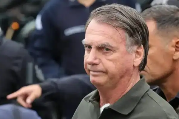 Moraes expande zona de restrição para drones ao redor da residência de Bolsonaro