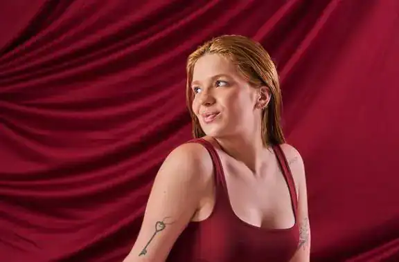 Ex-BBB Viih Tube esclarece boato de ter beijado 46 pessoas em uma noite