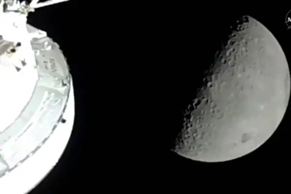 Confira o pouso da Artemis II após dez dias de missão espacial