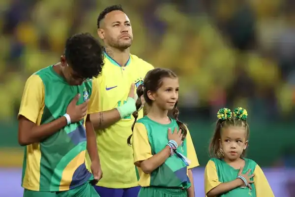 Neymar lesionado reacende lembranças de craques que ficaram de fora da Copa