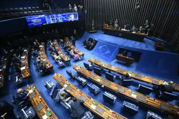 Senado aprova proposta que pode pôr fim às ligações insistentes de bancos