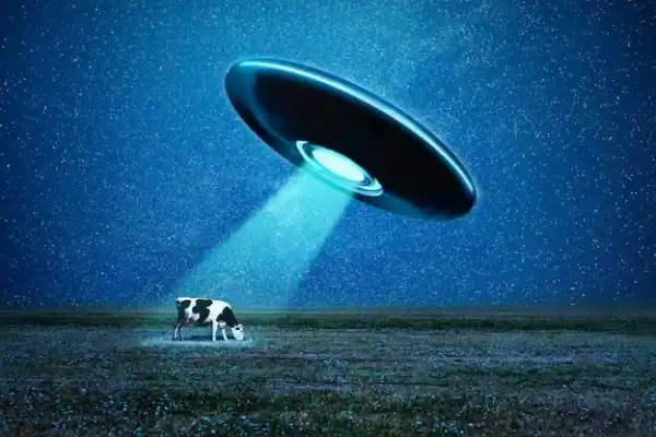Rota dos OVNIs: destinos convertem enigmas celestes em atrações turísticas