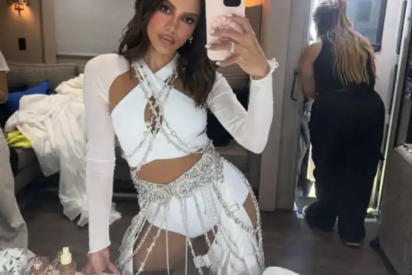 Anitta é vista em momento íntimo com ex-affair de Marina Ruy Barbosa